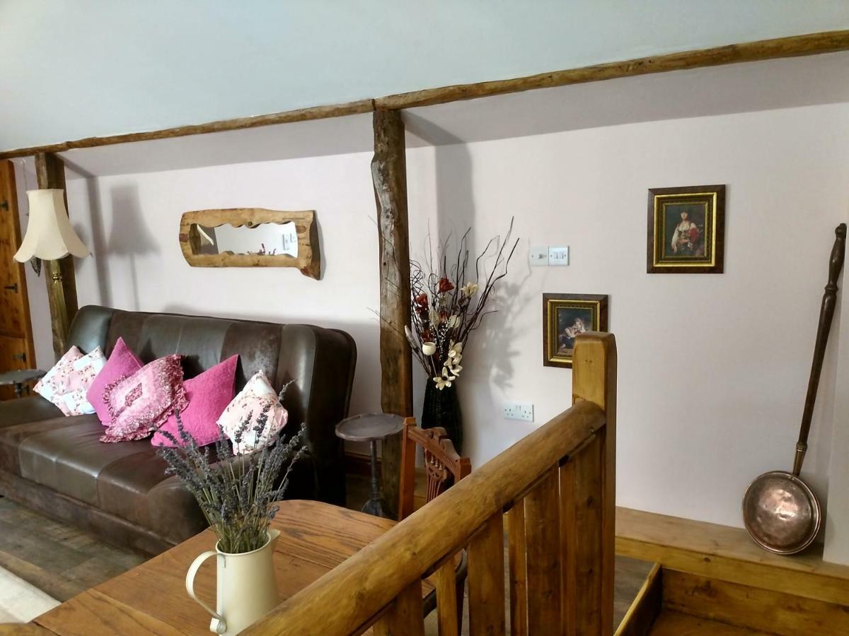 Brecon Boutique Breaks River Run Apartment *
